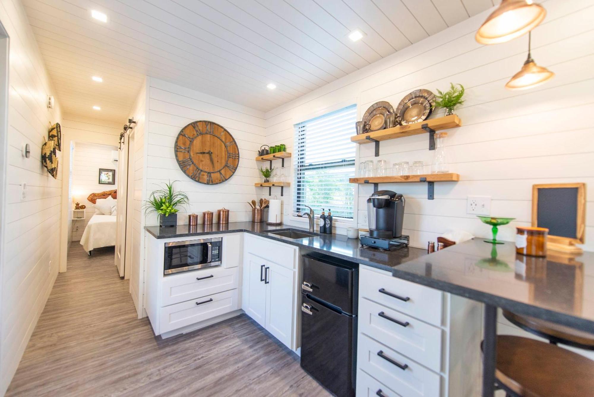 The Woods- Container Tiny House 12 Min To Magnolia/Baylor/Downtown Βίλα Bellmead Εξωτερικό φωτογραφία